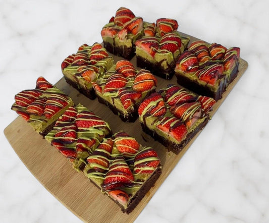Dubai Chocolate Strawberry Brownie